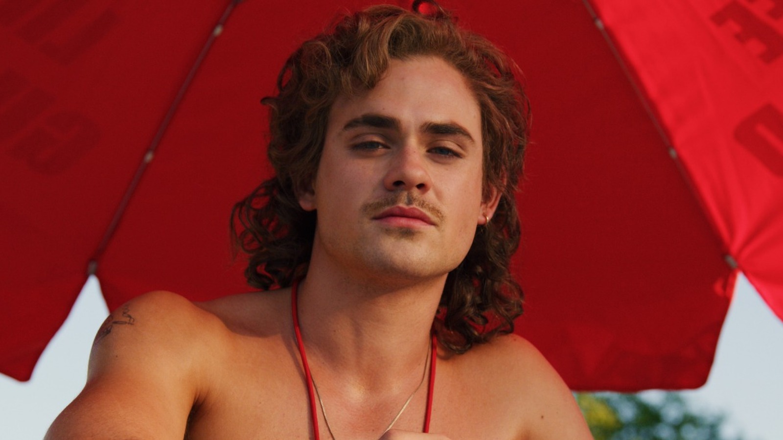 Stranger Things Dacre Montgomery To Star In Remake Of Controversial Faces Of Death 7380