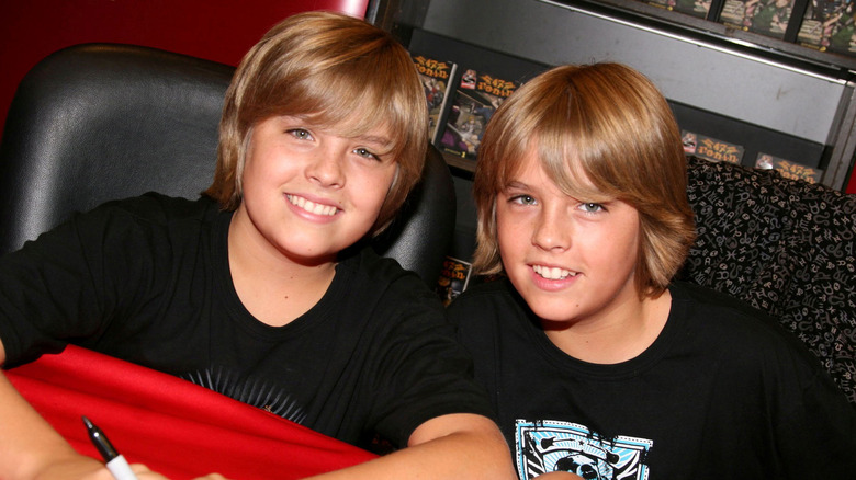 Cole and Dylan Sprouse smiling