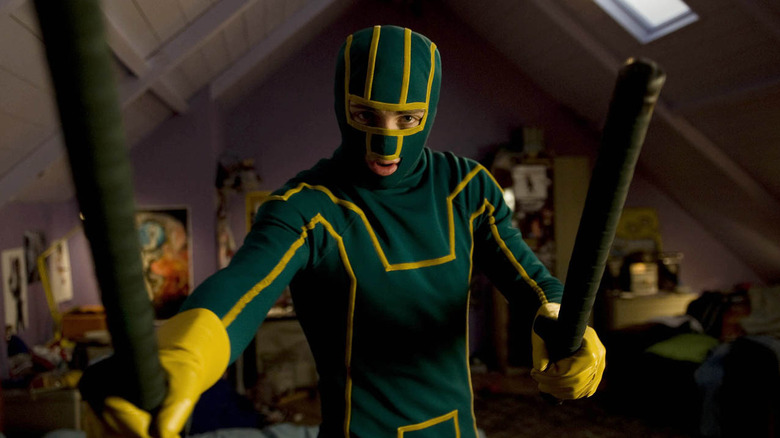 Kick-Ass training in his bedroom