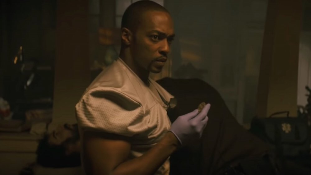 Anthony Mackie tries to unravel the mystery of Synchronic