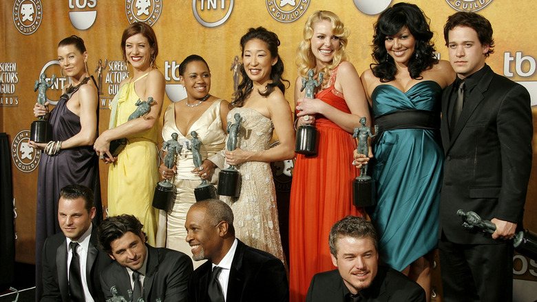 The cast of Grey's Anatomy holding awards