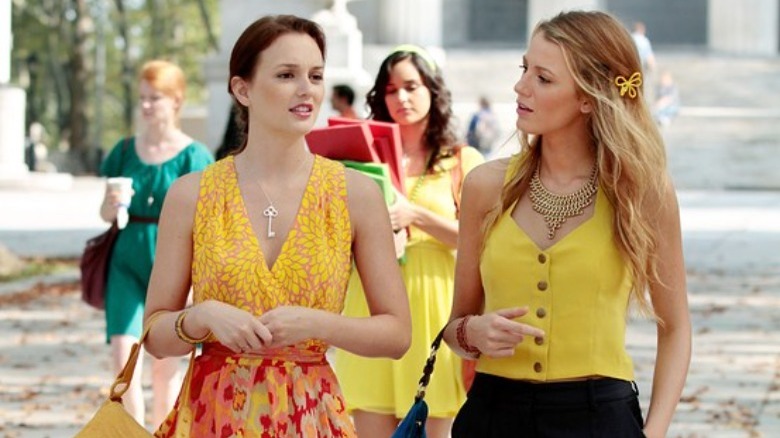 Leighton Meester and Blake Lively in Gossip Girl