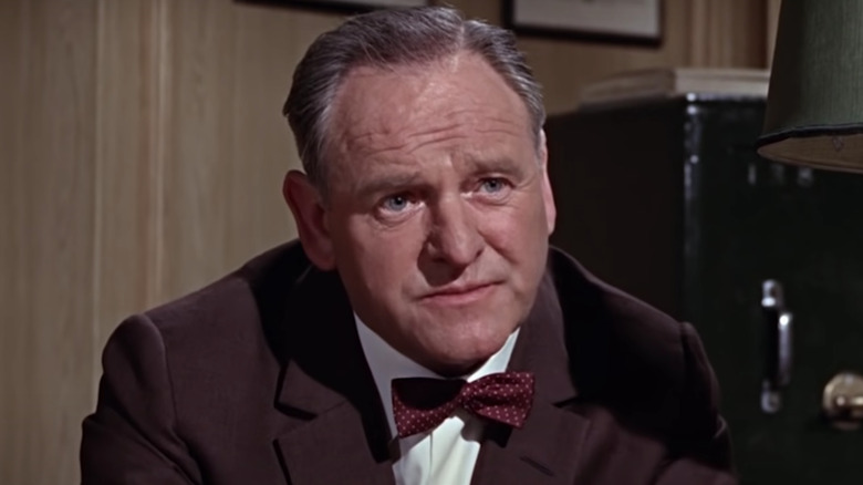 Bernard Lee talks to Bond