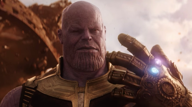 Thanos raising his glove