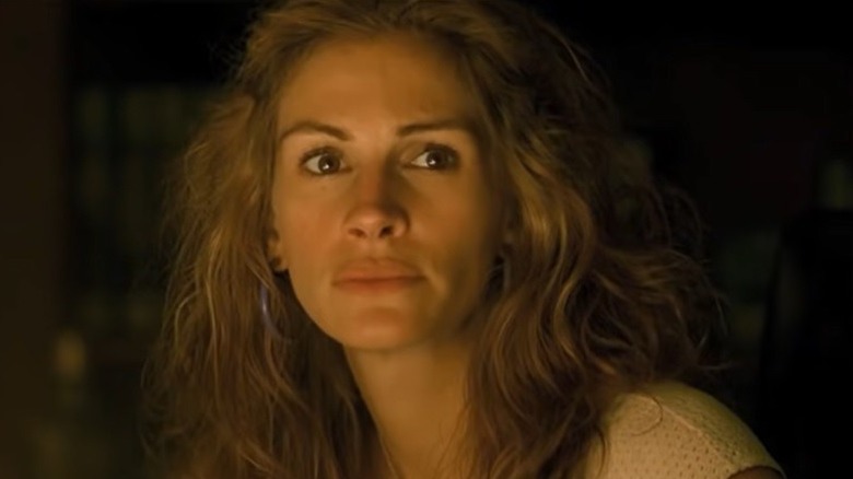 Julia Roberts working at night