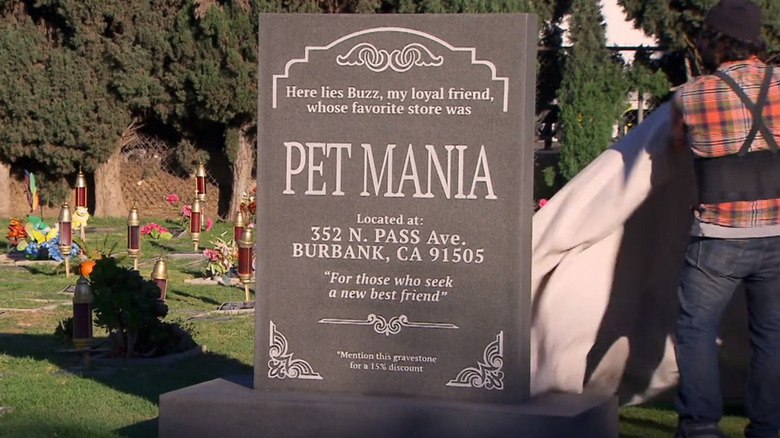 The Pet Mania gravestone