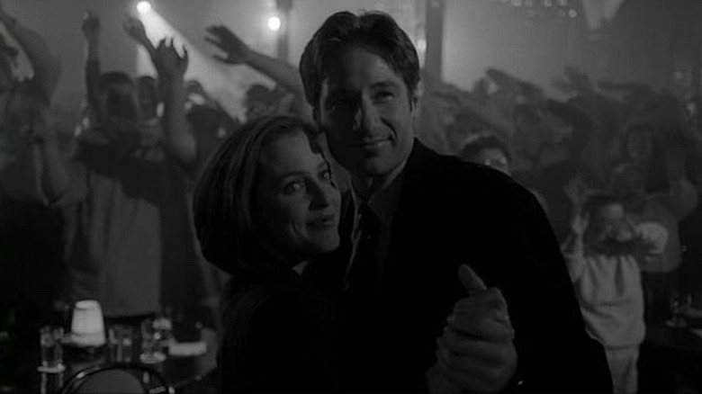 Mulder and Scully dancing