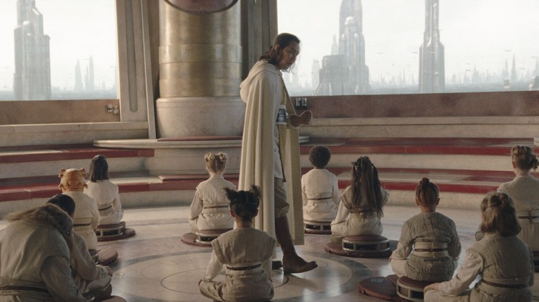 Master Sol teaching younglings at the Jedi Temple on Coruscant in The Acolyte