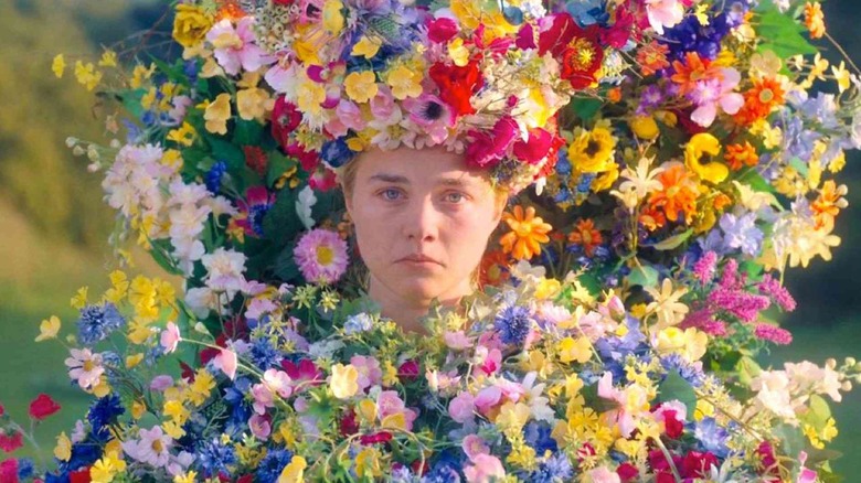 Dani in her May Queen outfit crying in Midsommar