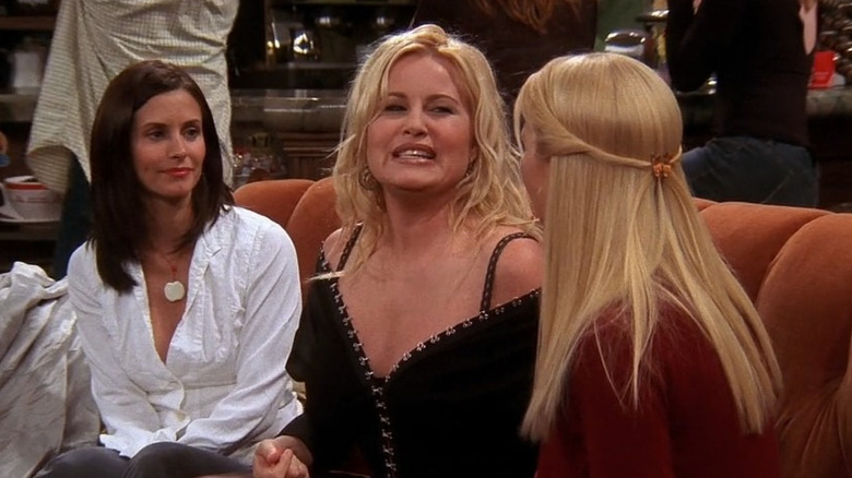 Amanda brags to Monica and Phoebe