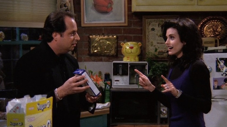 Lovitz asking Monica to make mac n cheese