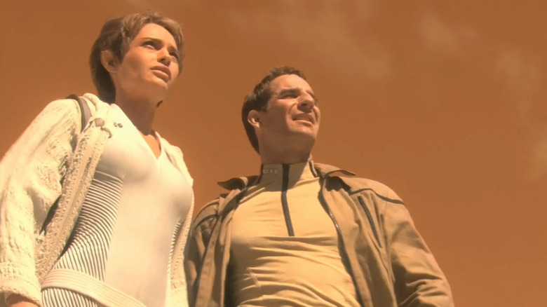 T'Pol and Archer overlook a desert