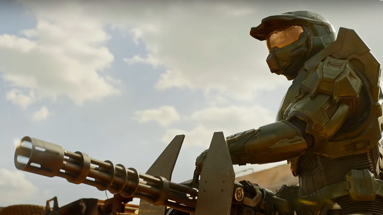 Master Chief wielding a minigun