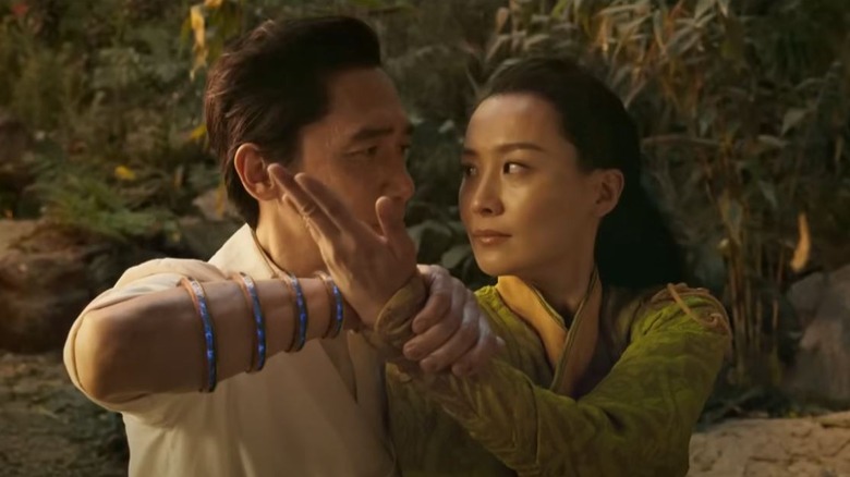 Xu Wenwu and Ying Li fighting