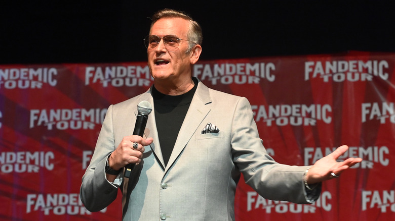 Bruce Campbell speaking at a convention