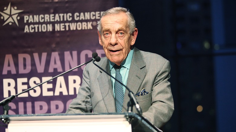 Morley Safer speaking at benefit