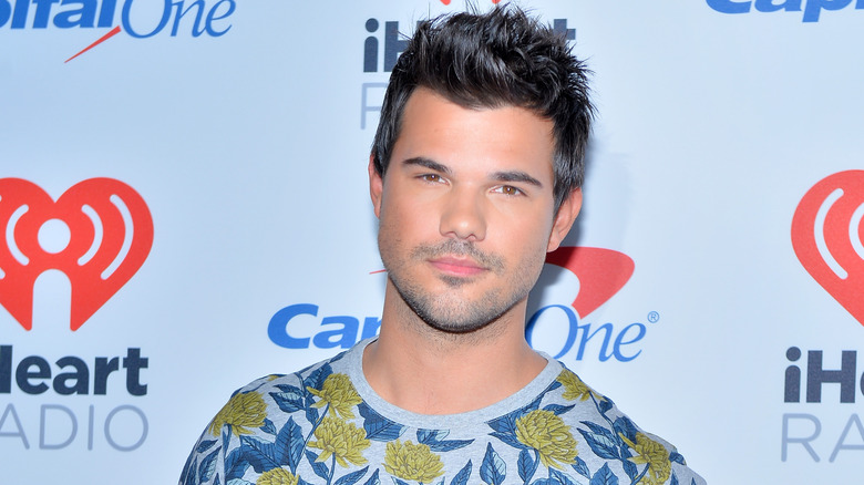 Taylor Lautner colorful t-shirt