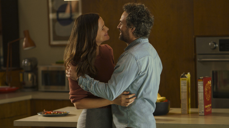 Mark Ruffalo, Jennifer Garner embracing