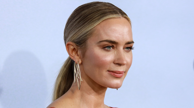 Emily Blunt smiles on the red carpet