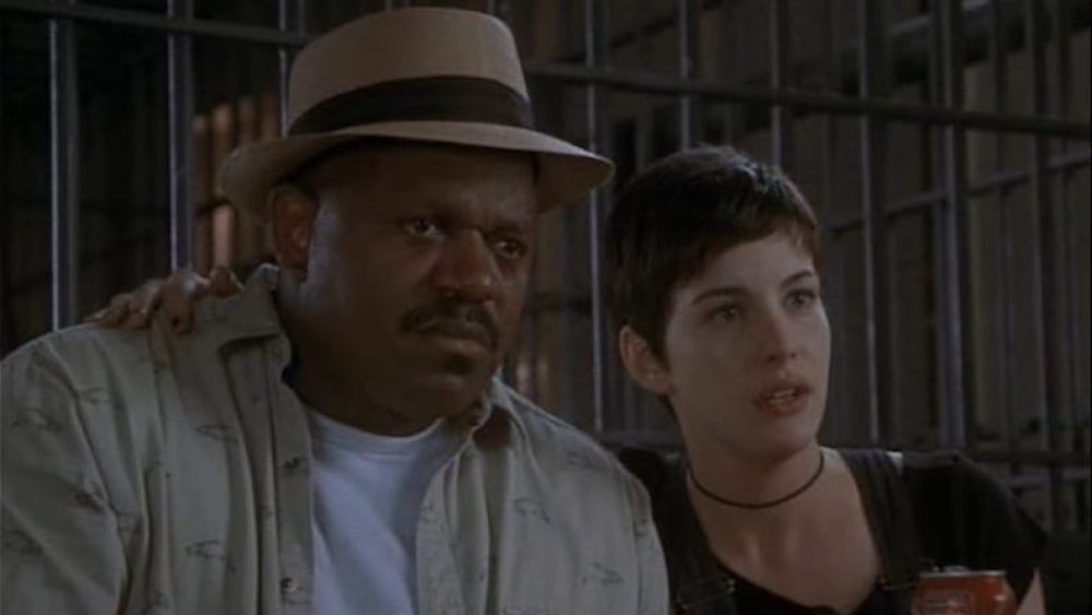 Charles S. Dutton and Liv Tyler in Cookie's Fortune