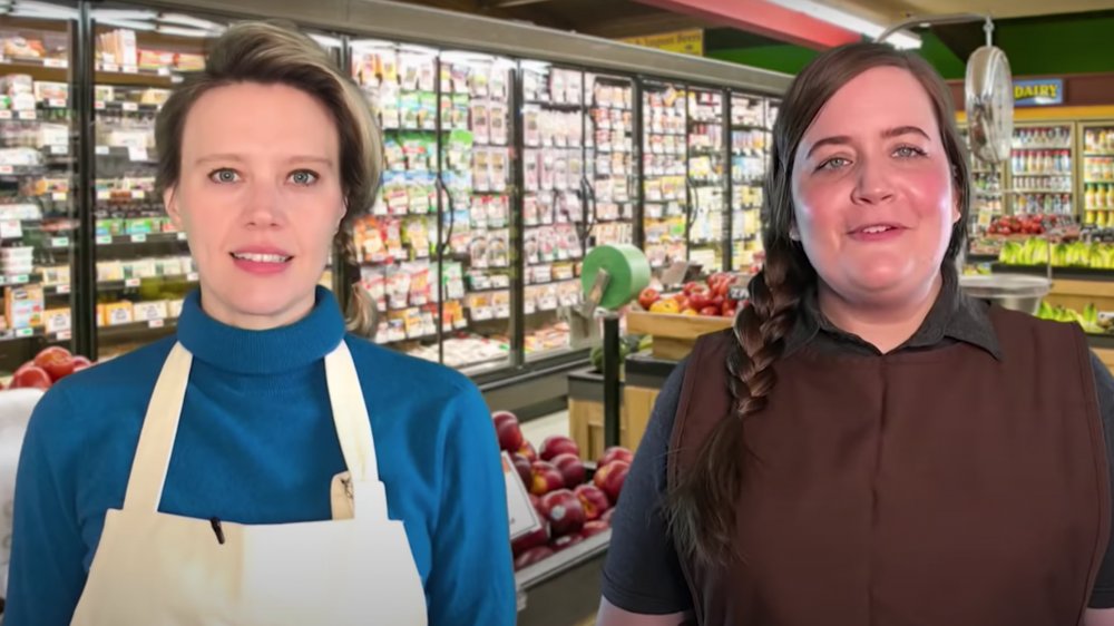 Aidy Bryant and Kate McKinnon on Saturday Night Live