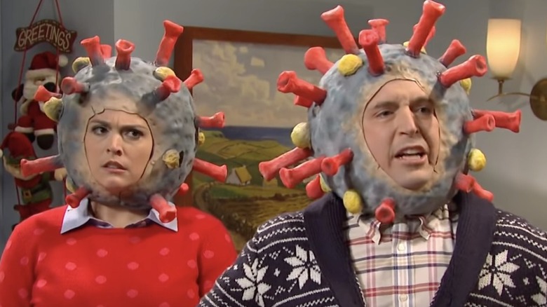 Cecily Strong and Beck Bennett in "Coronavirus Holiday" on SNL