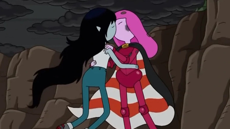 Marceline and Bubblegum kiss