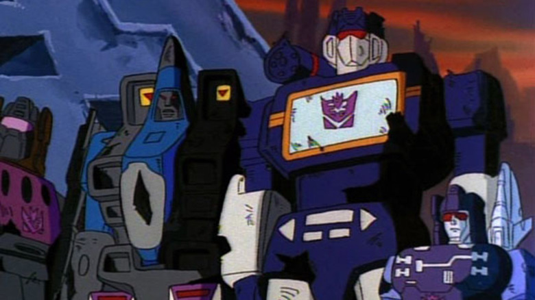 Soundwave with the Decepticons