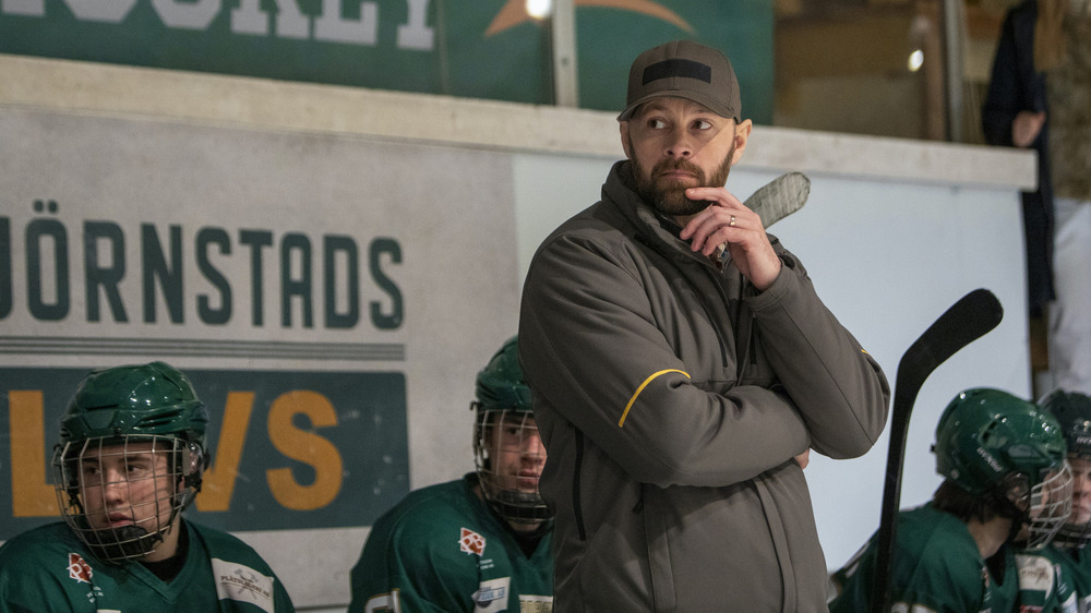 Peter Andersson hockey players on bench