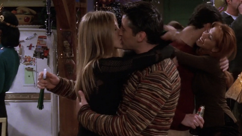 Rachel and Joey kiss on Friends