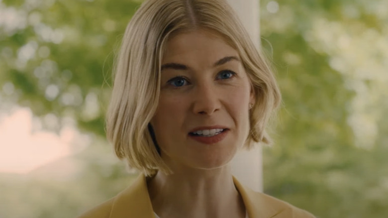 Rosamund Pike in I Care a Lot