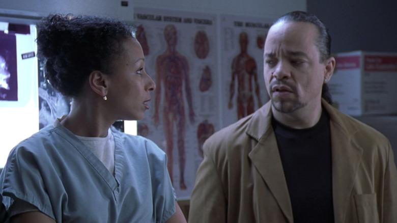 Ice-T and Tamara Tunie Talking in Law & Order: SVU