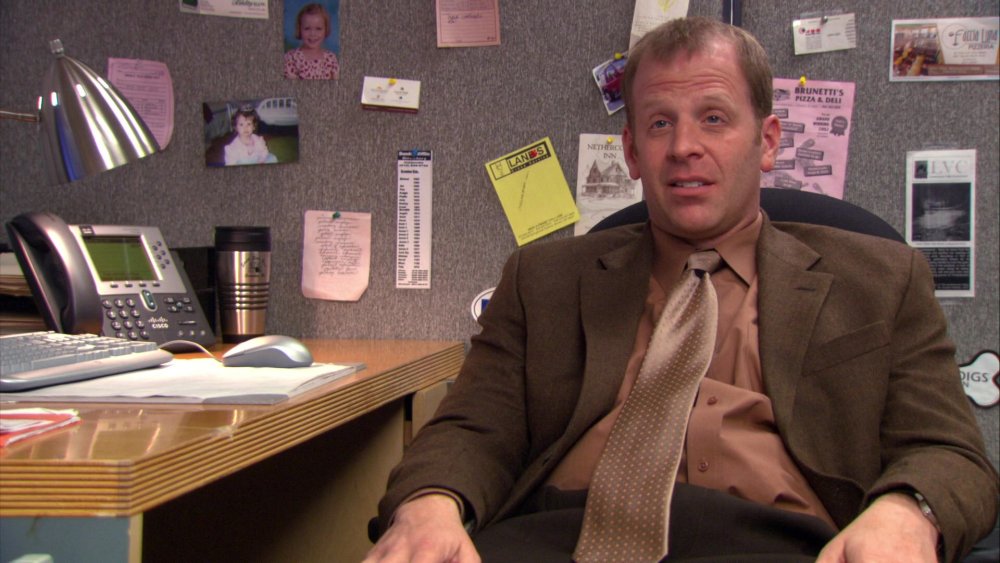 Toby Flenderson at desk