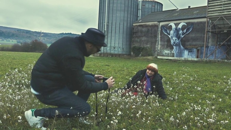 JR and Agnes Varda taking photos