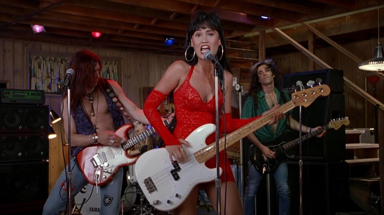 Crucial Taunt performs in Wayne's basement studio in "Wayne's World" (1992)