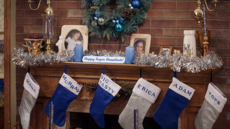 Goldbergs Super-Hanukkah mantel