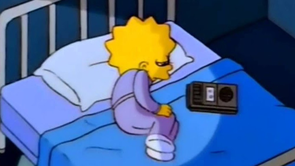 Lisa Simpson with tape player