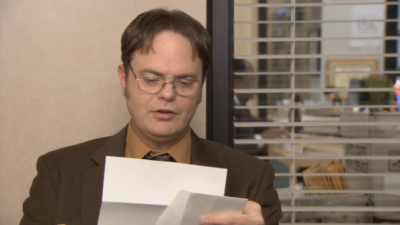 Dwight Schrute reads letter