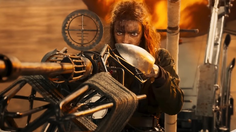 Furiosa aims weapon