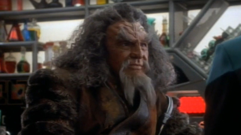 Klingon at bar