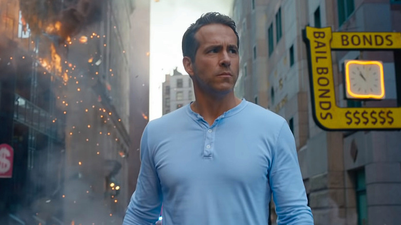 Ryan Reynolds is Blue Shirt Guy