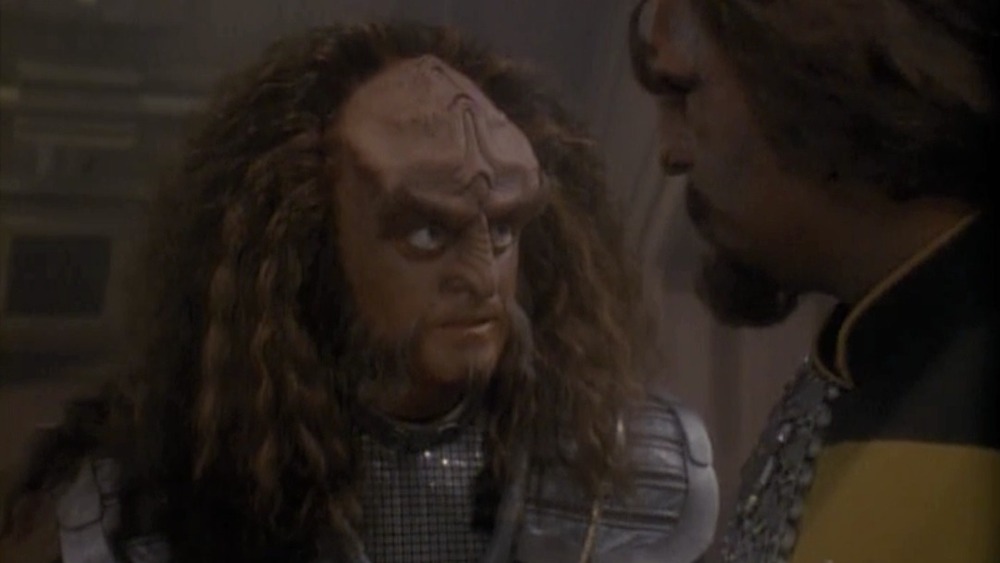 Gowron talking to Worf