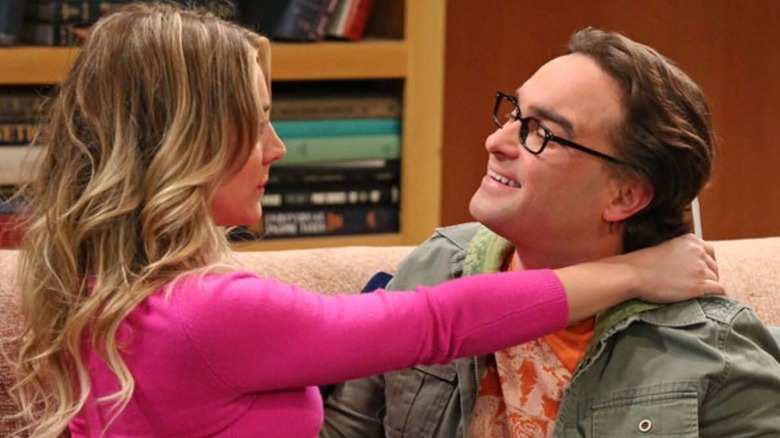 Penny and Leonard on the couch in The Big Bang Theory