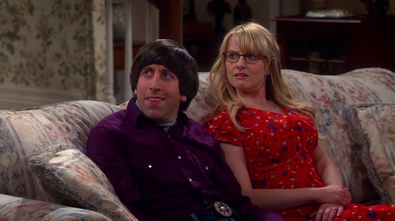 Howard and Bernadette on the couch