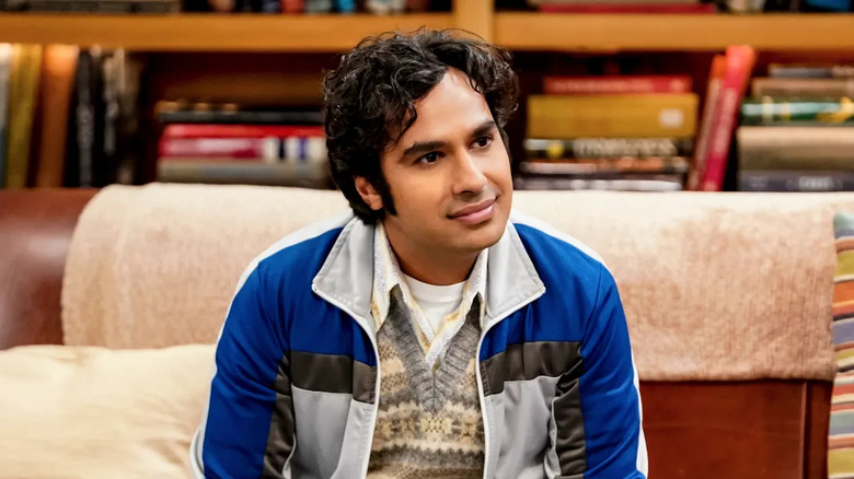 Raj sitting on couch on TBBT