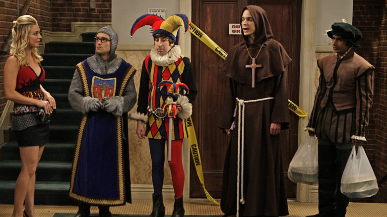 The gang dresses up on Halloween in "The Big Bang Theory"