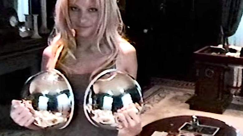 Pamela Anderson goofs with domes