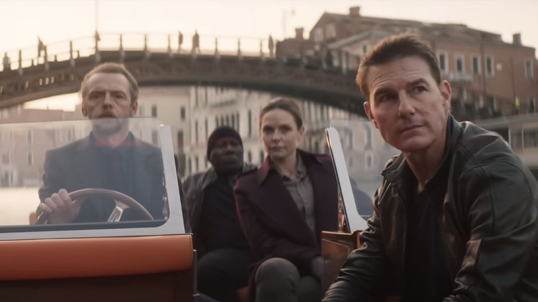 Ethan, Ilsa, Benji and Luther on speedboat