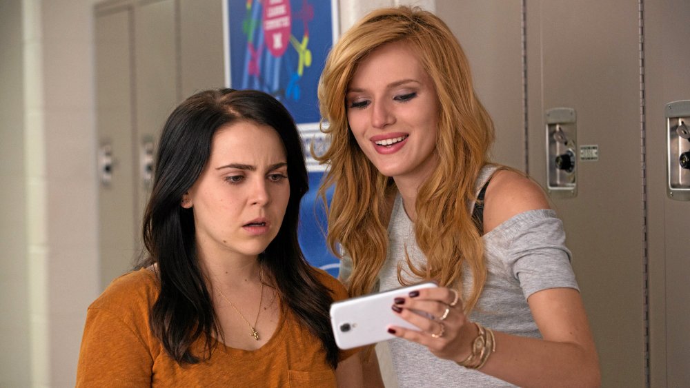 Bella Thorne and Mae Whitman in The DUFF