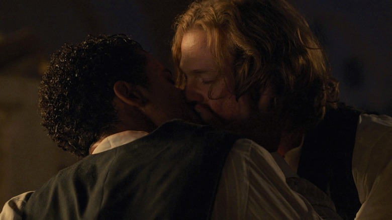 Louis and Lestat kissing